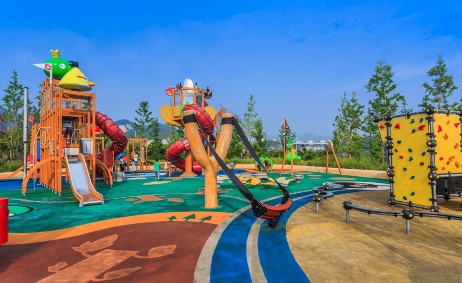 Shreeji Divine Kharghar – landscaped gardens